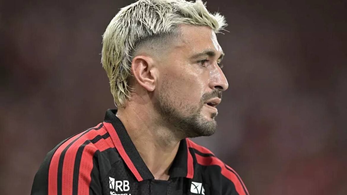 Lesões complicam a permanência de Pulgar, Jorginho, Paquetá e Arrascaeta no Flamengo.