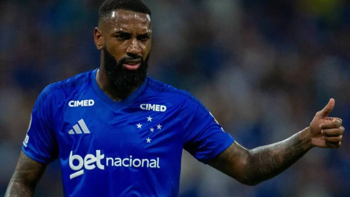 Marcão afirma que Gerson continua sendo um ídolo do Flamengo e critica a diretoria, chamando-a de “armação”.