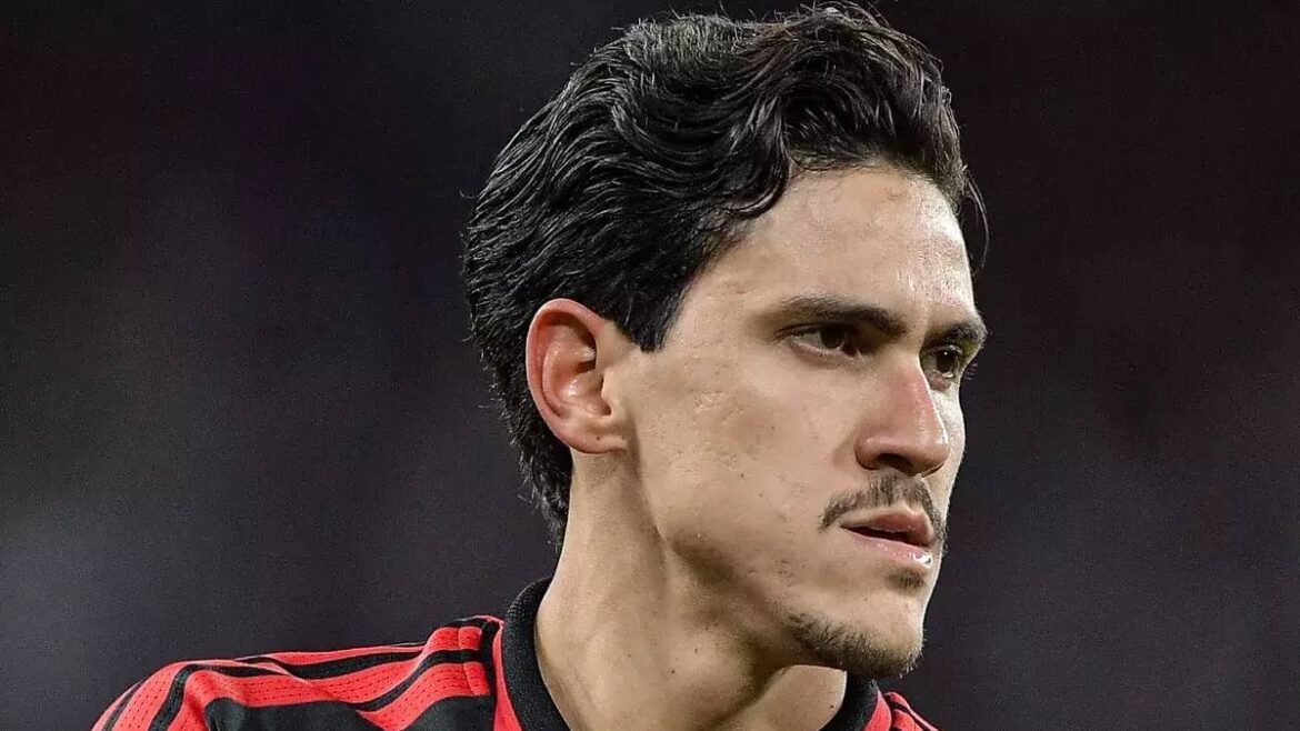Pedro recebe oferta do Trabzonspor que pode aumentar seu salário no Flamengo.