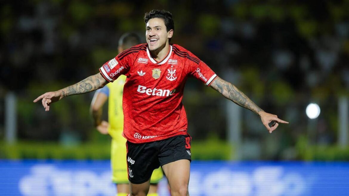 Trabzonspor apresenta oferta salarial e busca contratar Pedro, do Flamengo.